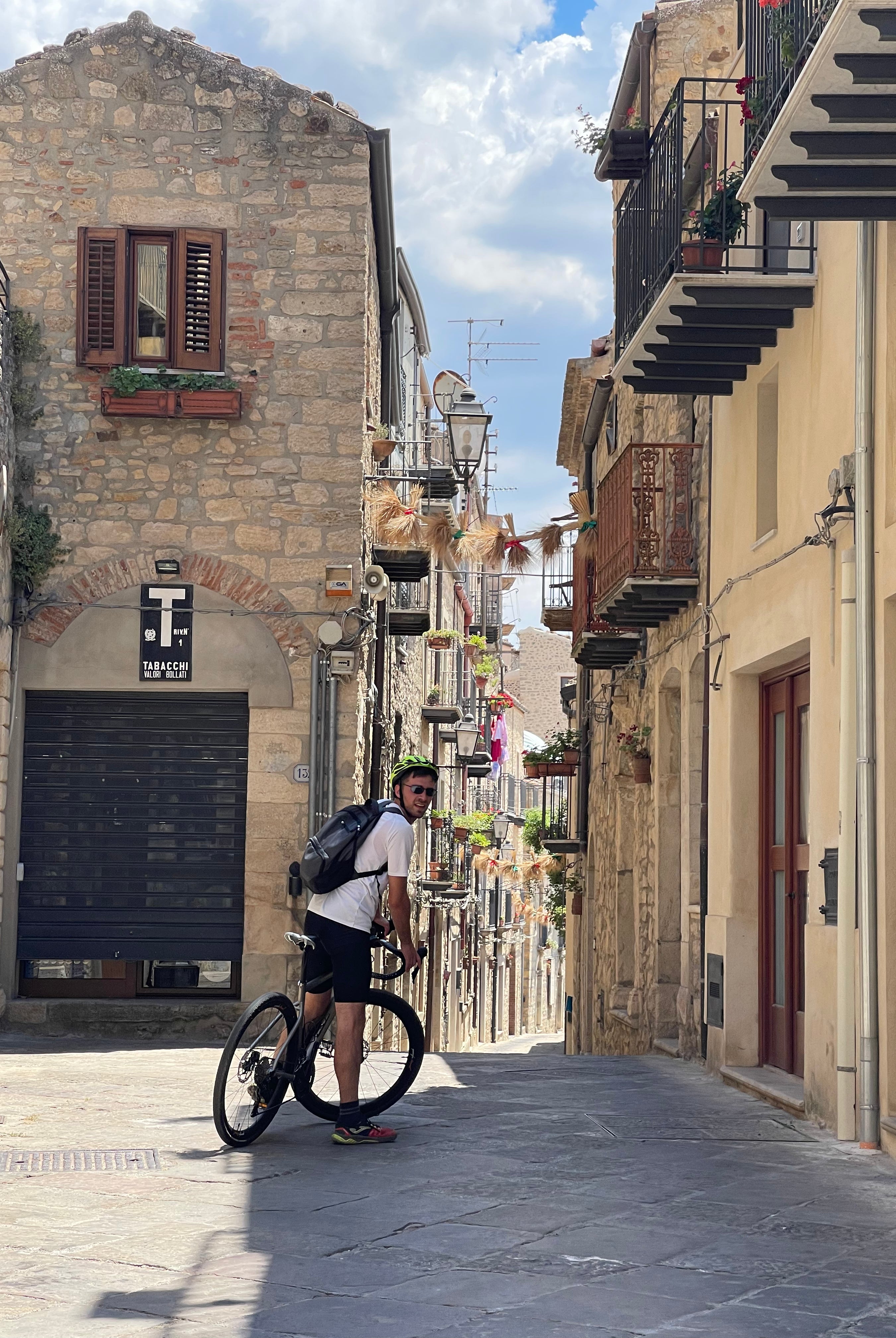 Gravel cycling trail North Sicily eco-corridor wildflowers — Qunafa guided tour Italy