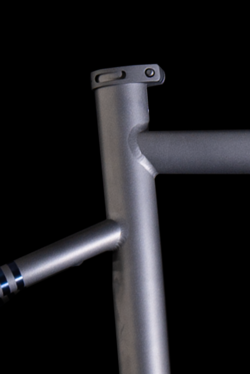 Qunafa Shahrazad titanium seatpost detail