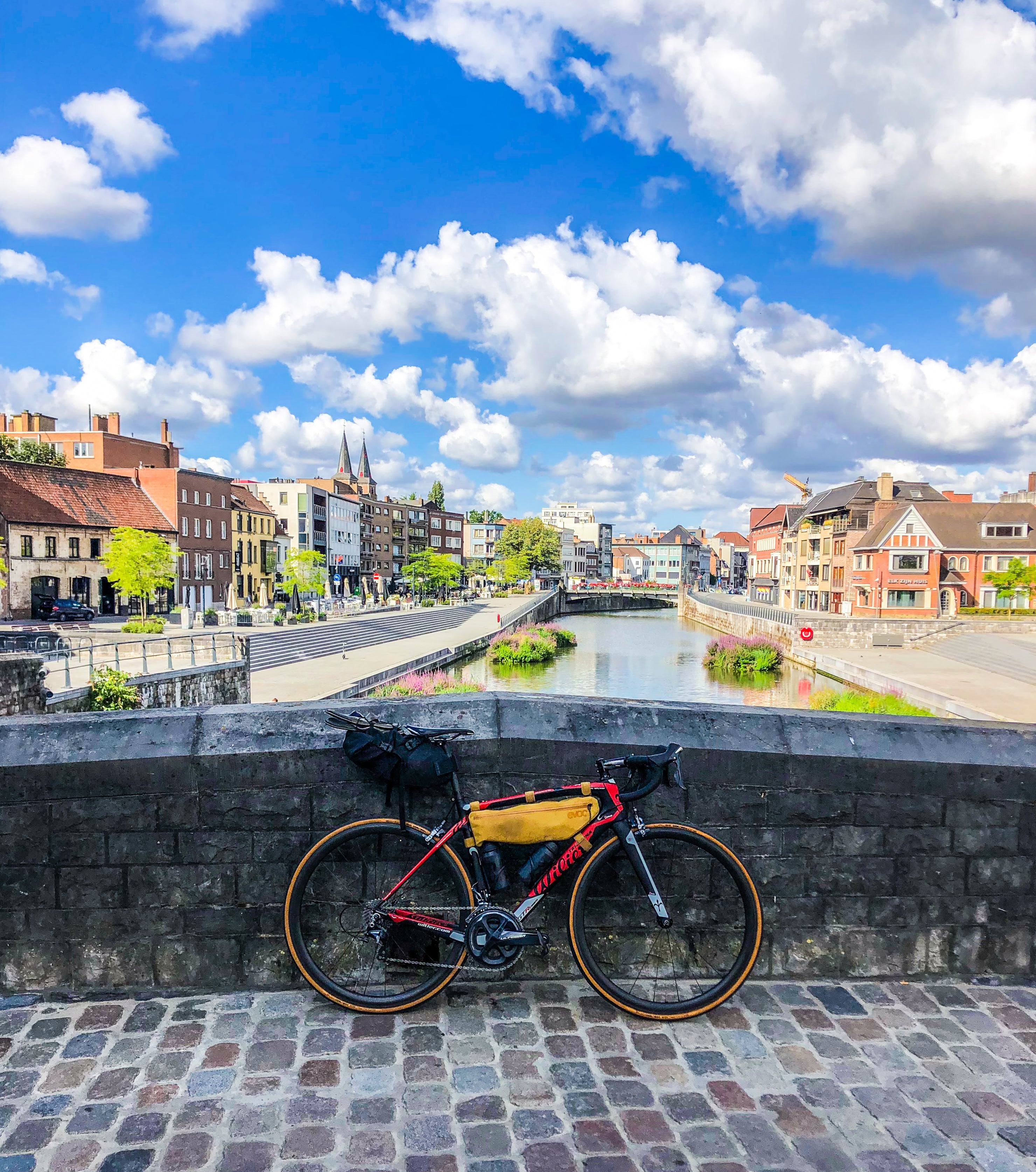 Cyclists bikepacking through Sicilian countryside — Qunafa self-guided adventure