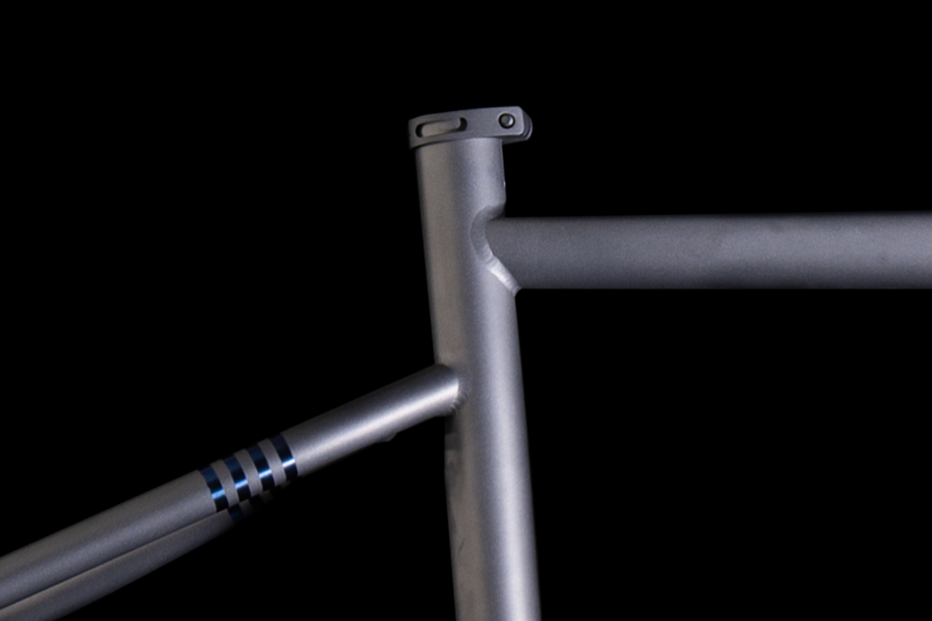 Qunafa Shahrazad titanium seatpost detail